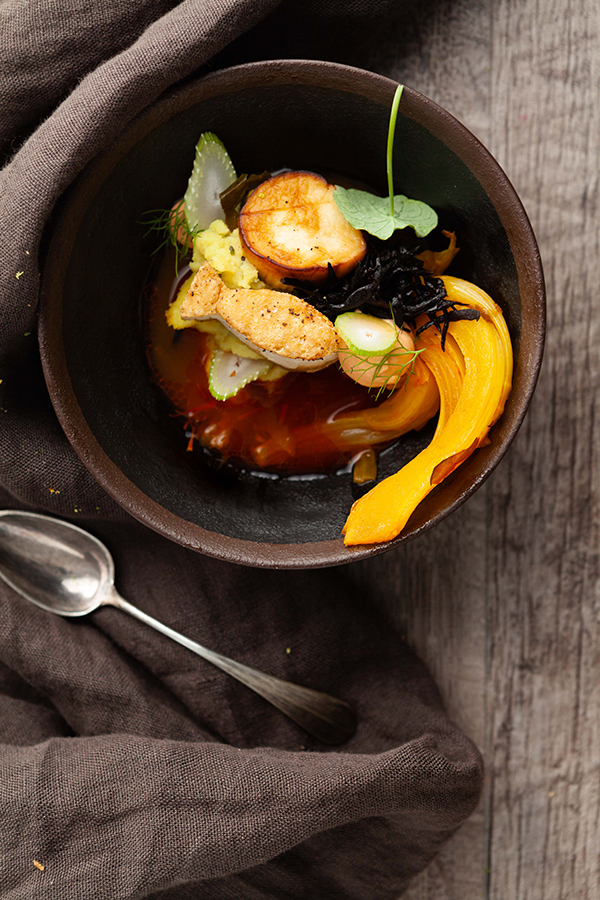Hobbit seaweed soup with fennel and tofu